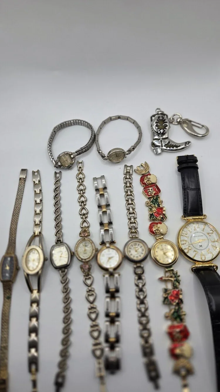 11 Piece Women’s Watch Lot – Fossil, Gloria Vanderbilt, Jennie B & More